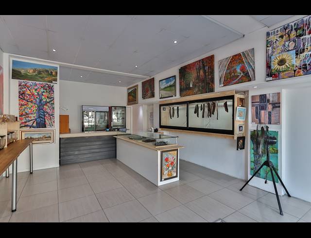 1,225M² BUSINESS FOR SALE IN STRAND CENTRAL